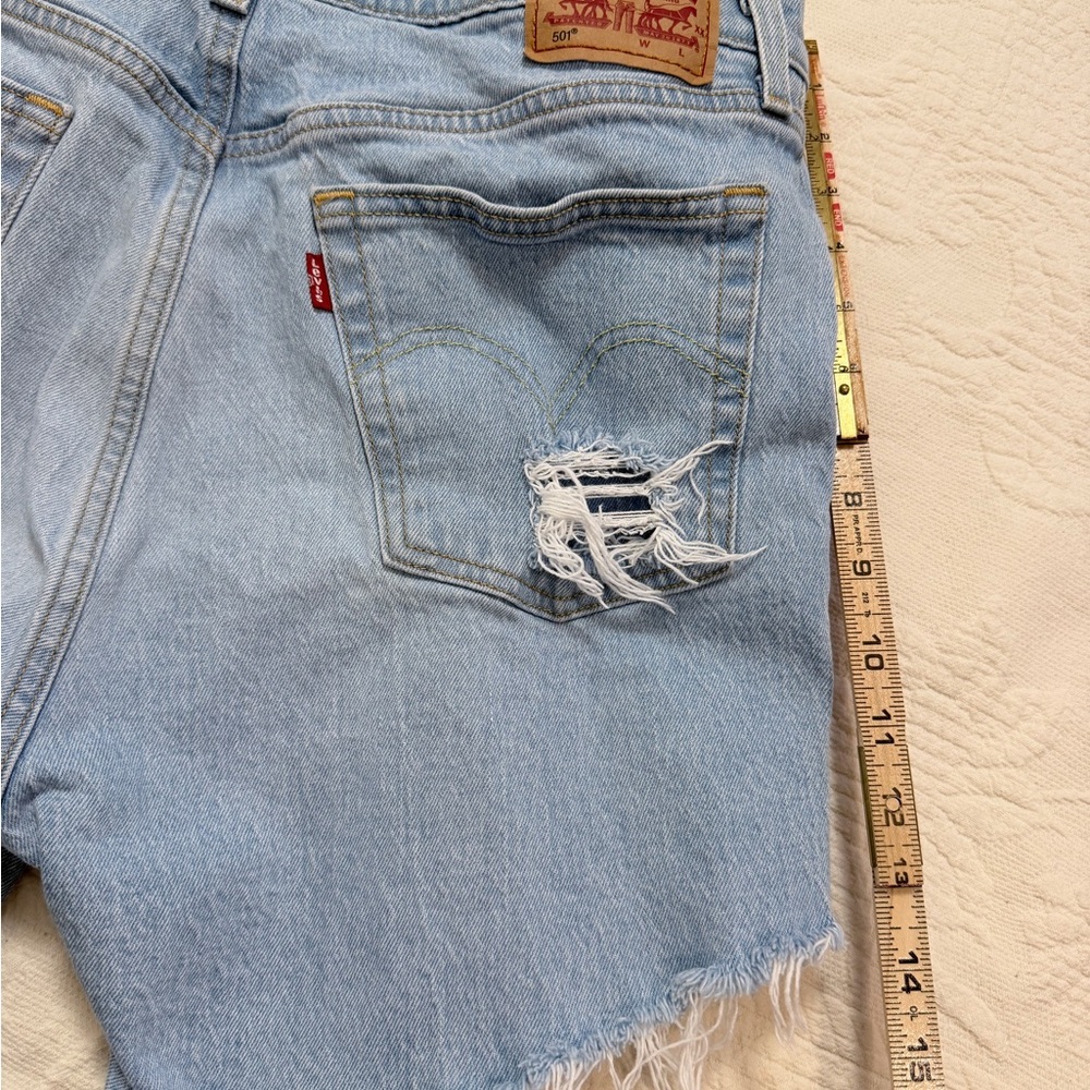 Levi's Light Blue Frayed Jeans Shorts - Picture 6 of 16